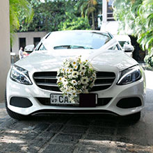 Luxury wedding car photo